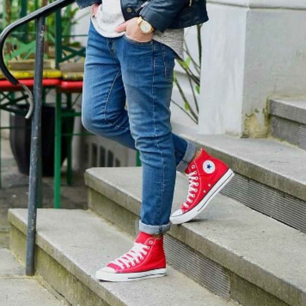 Red converse